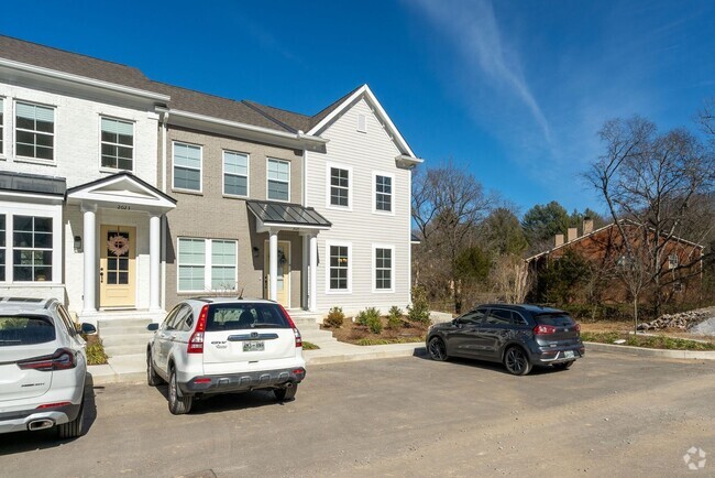 Building Photo - Smoking HOT 2BE/2.5BA townhouse in the gre...