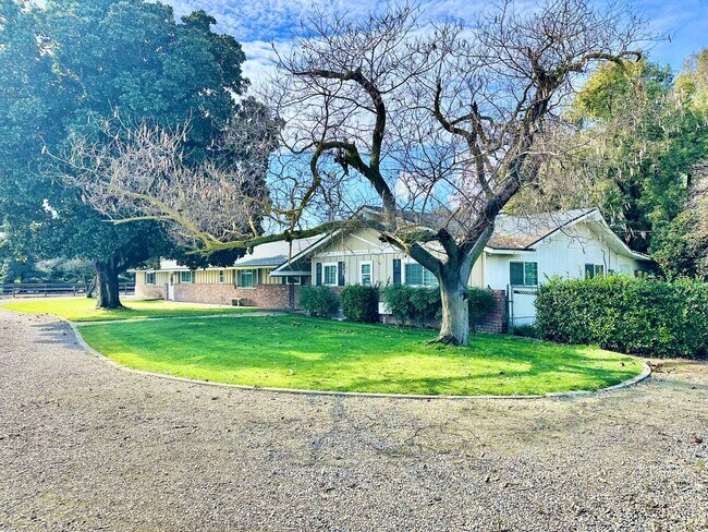 Photo - Gorgeous 4/3 Country Estate with 2000sf Barn