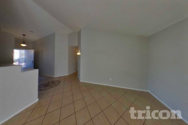 604 Lively Fiesta Way