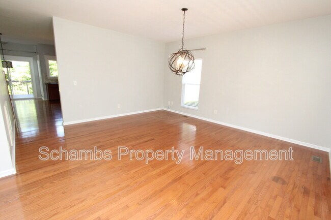 208 Chieftain Dr