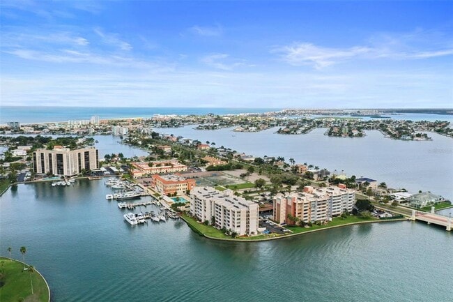 Building Photo - 500 Treasure Island Causeway Unit 610