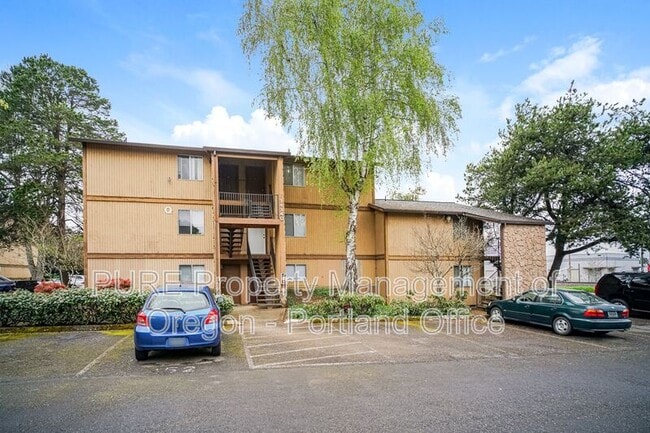 Photo - 14140 NE Sandy Blvd