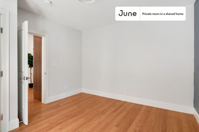 Photo - Room in Shared 5 bed/2 bath home Unidad E