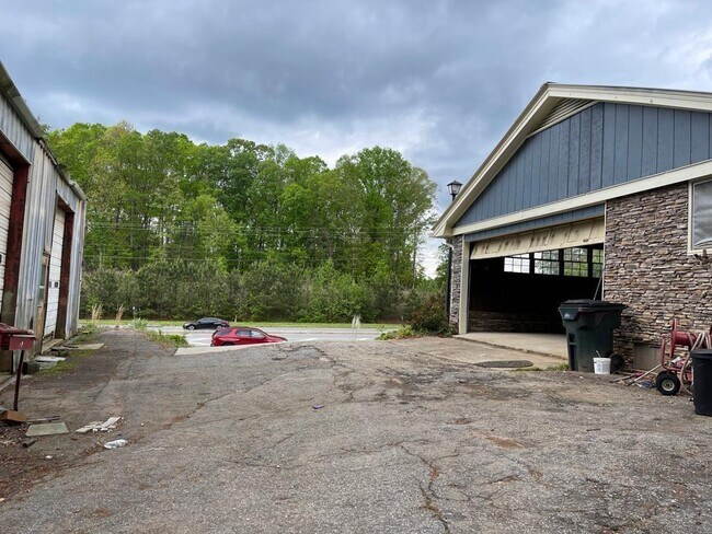 Photo - 2717 Buford Hwy