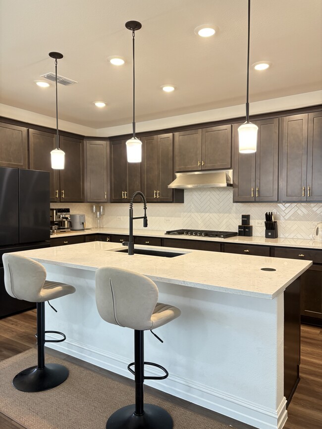 Photo - 3624 Cadogan St