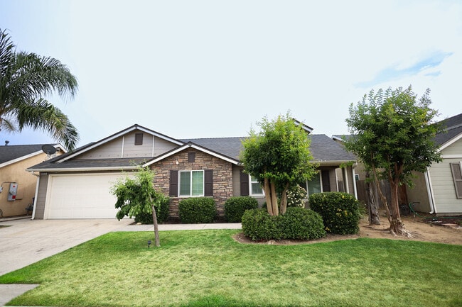 6673 E El Monte Way