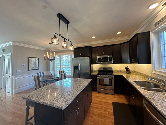 Spacious 3-Bedroom Townhouse in Prime Exet... - Spacious 3-Bedroom Townhouse in Prime Exet...