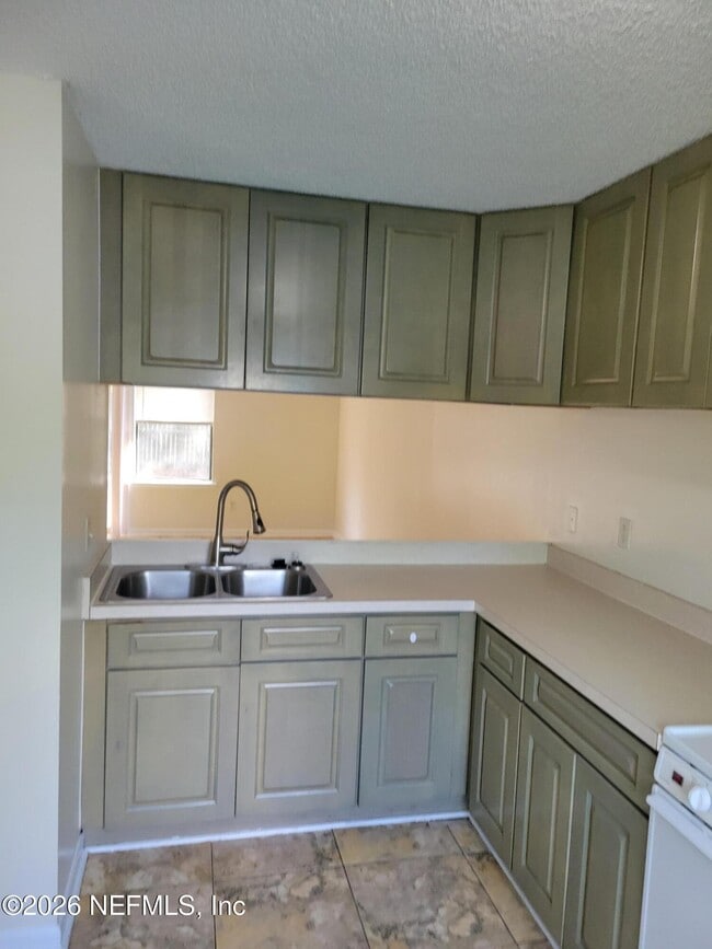Photo - 2192 Inwood Terrace