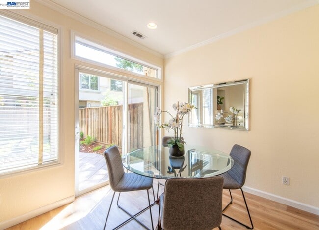 Photo - 457 Ribbonwood Ave