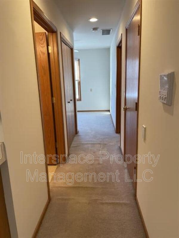 160 Liberty Ln Condo Condo for Rent in Sycamore, IL