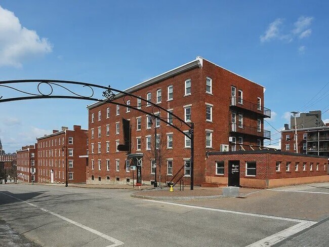 67 Stark St Unit 7