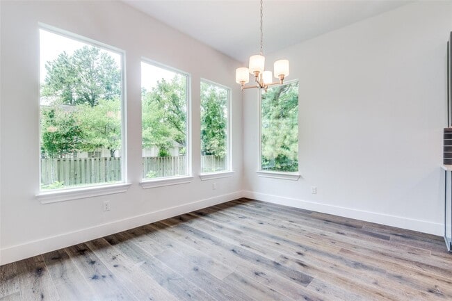 144 Monterrey Rd W