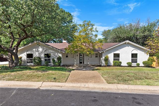 Photo - 320 Arapaho W House
