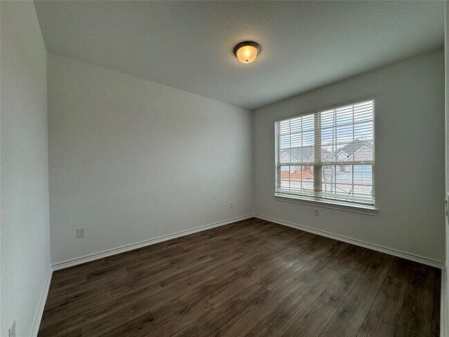 1208 Jasmine Vw Ln