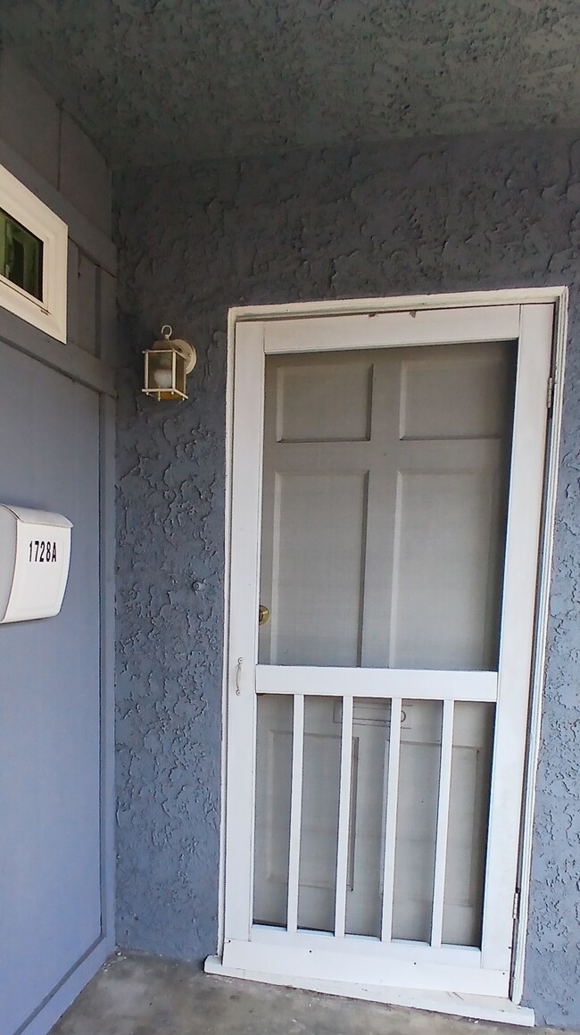 Building Photo - 1728 N Hollywood Way Unit 1728 #A Rental