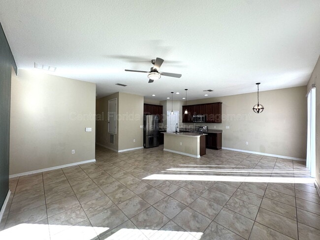 Photo - 215 Lakeshore Dr