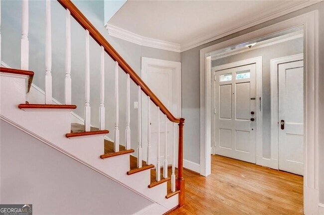 Building Photo - 1719 Ridgewood Dr NE Rental