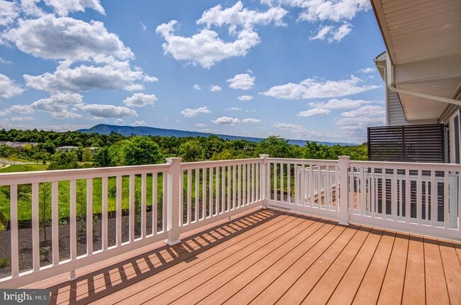 Building Photo - 110 Sophie St