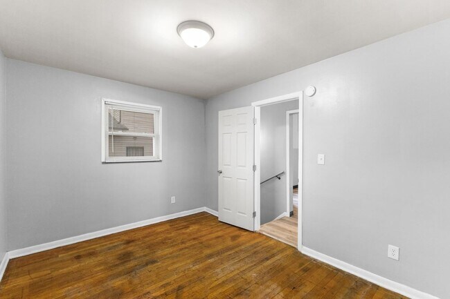 Photo - 384-386-386 S Napoleon Ave