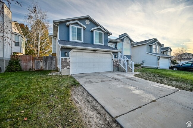Photo - 172 Bridgepark Cir