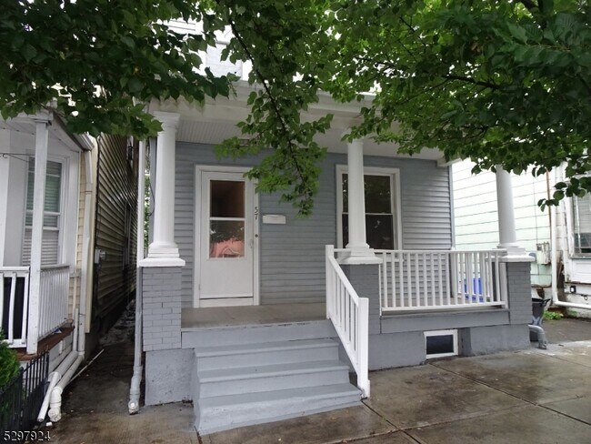 Photo - 57 Heckman St