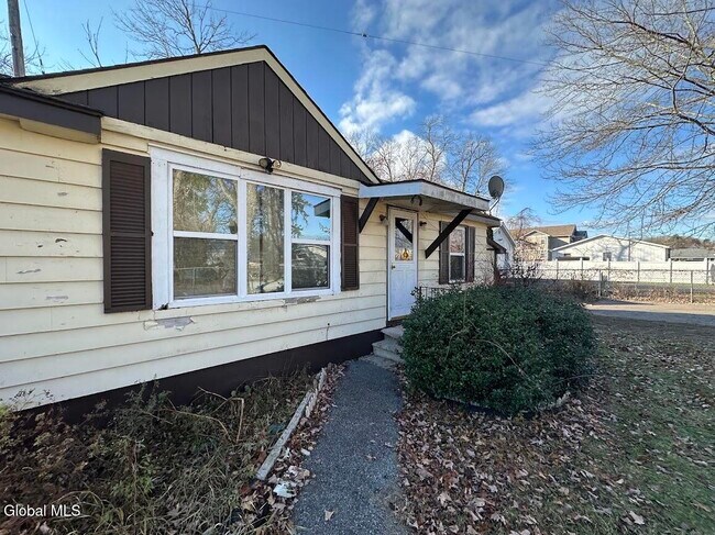 Photo - 98 Point Breeze Rd