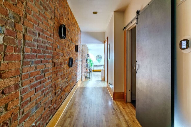 Photo - 1180 N High St Unidad ID1265610P