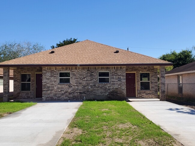 Building Photo - 34 San Martin Dr Rental