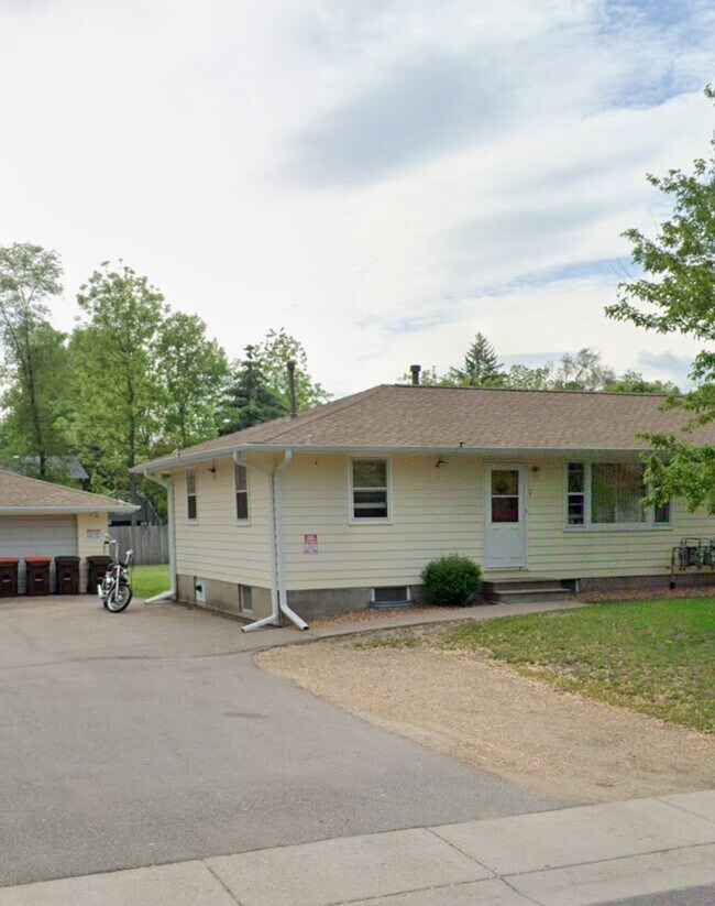 Building Photo - 1708 Ashland St Unit Apt #3