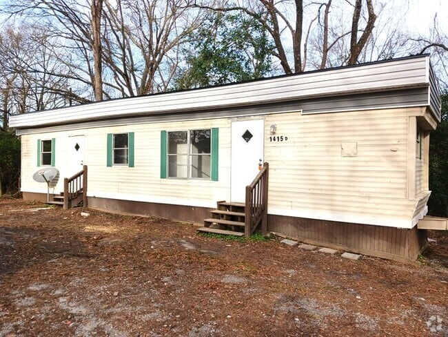 Building Photo - Nice Remodeled Two Bedroom Mobile Home for...