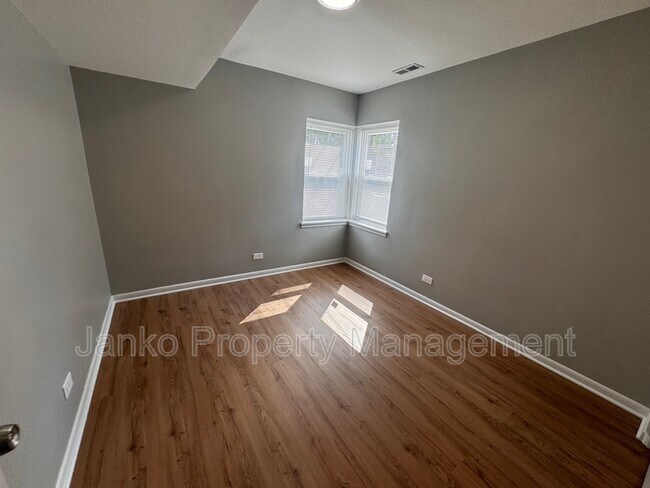 Photo - 2237 Vermont St Unit 1e