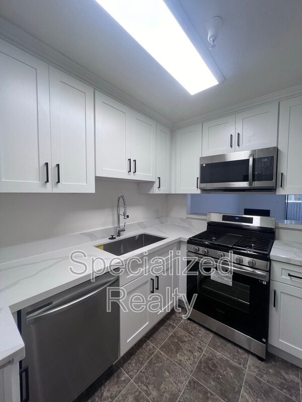 Photo - 621 N Louise St Unit 8