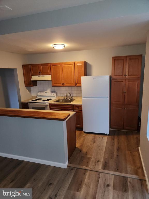 Building Photo - 5025 Penn St Rental