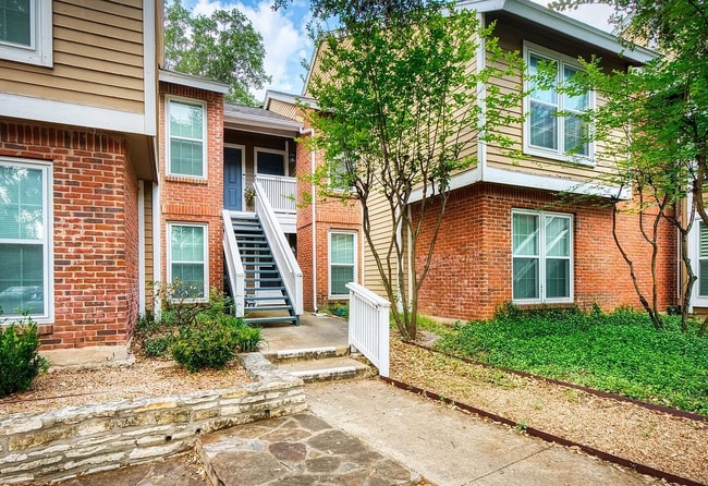 Photo - 13130 Blanco Rd Unit Chesapeake Condominiums