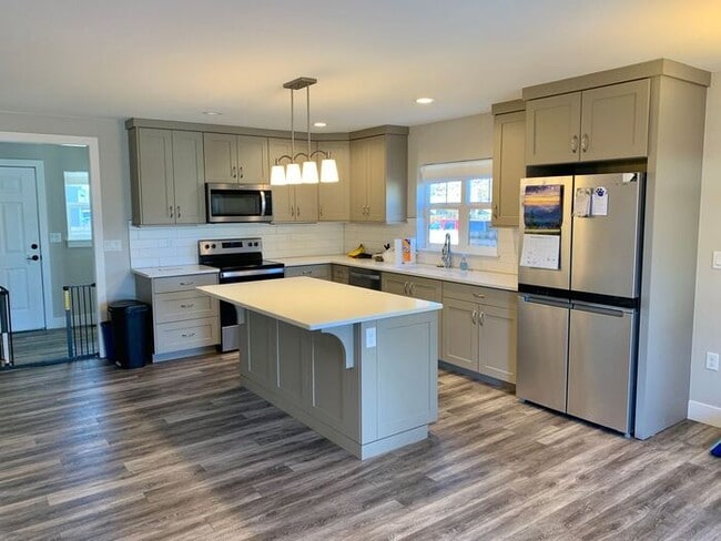 Stunning 3bd, 2ba Home Close To Downtown L... - Stunning 3bd, 2ba Home Close To Downtown L...