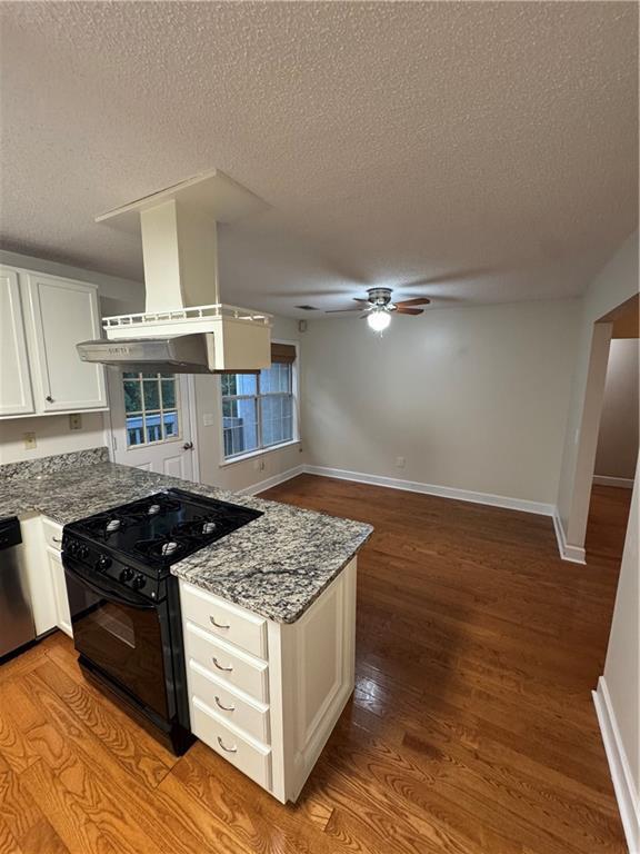 Photo - 17 Stonemount Ct