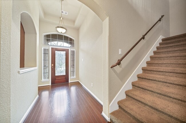 Photo - 107 Autumn Forest Ln