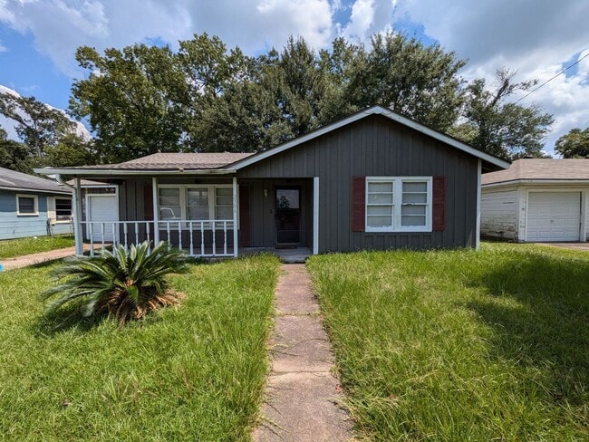 Building Photo - 2306 Butler Dr Rental