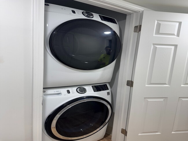 In-Unit Laundry - 500 North