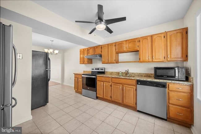 Photo - 14797 Tamarack Pl