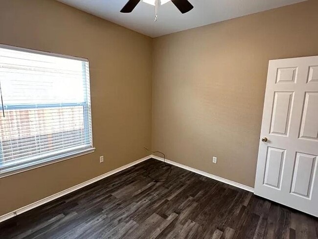 Building Photo - 990 Sierra Vista Ct Rental