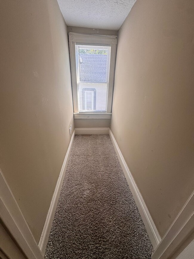 Photo - 1359 High St Unit B