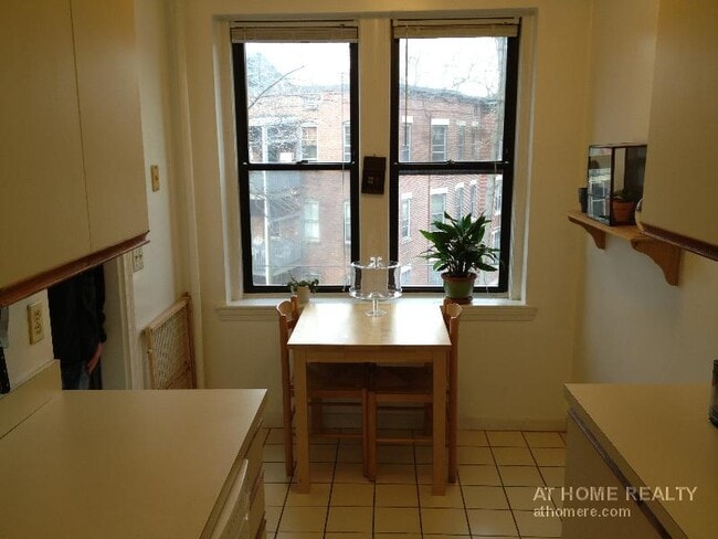 Building Photo - 141 Englewood Ave Unit 38