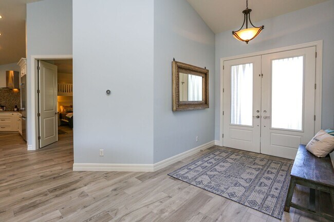 Photo - 1480 Curlew Ave