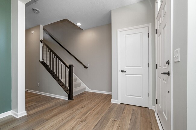 Photo - 848 Woodlawn Ave