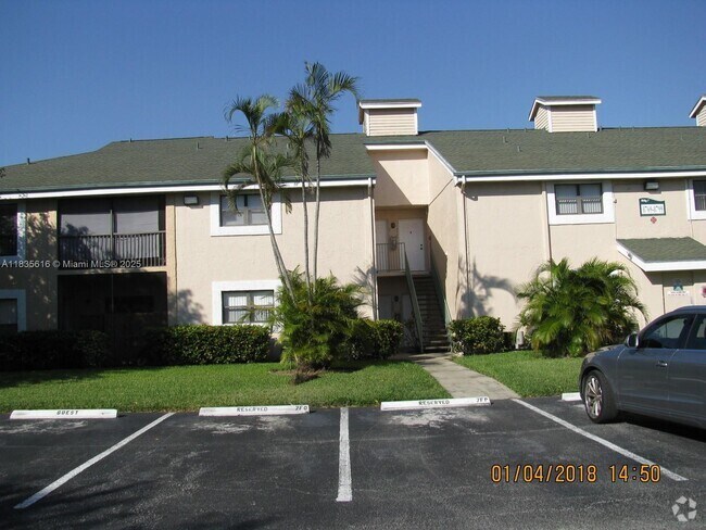 Building Photo - 8789 NW 39th St Unit 8789 Rental