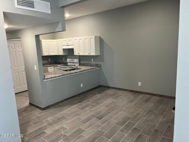 Photo - 13380 Soleen Rd