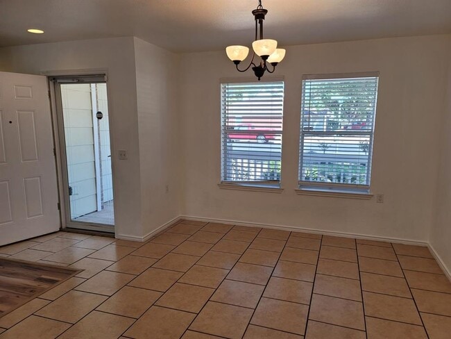 Photo - 707 Windledge Dr