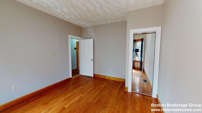 Photo - 6 Cawfield St Unit 1