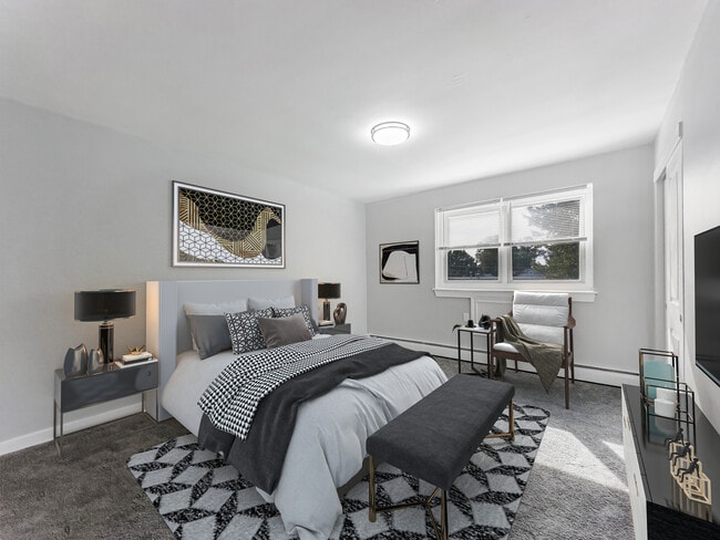 Photo - Plaza Apartments